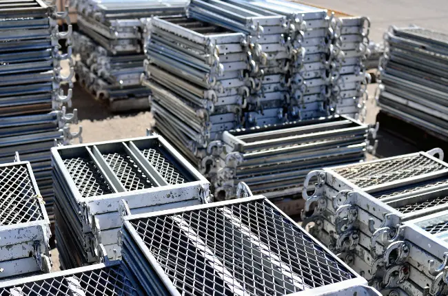 横浜を中心に鉄骨・足場工事を手掛ける勢いのある会社です！